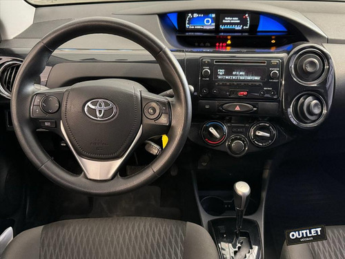 Toyota Etios 1.5 XS SEDAN 16V FLEX 4P AUTOMÁTICO