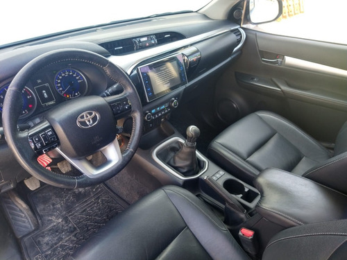 Imagen 7 de 10 de Toyota Hilux 4x2 Dc Srv Pack 2.8 Tdi 2016 (int 8009)