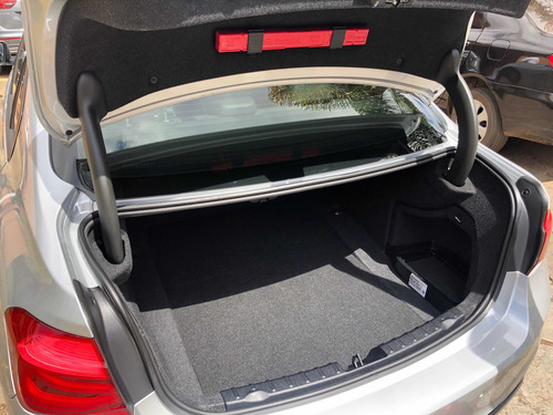 Imagem 6 de 11 de Bmw Serie 3 2017 2.0 Sport Active Flex Aut. 4p