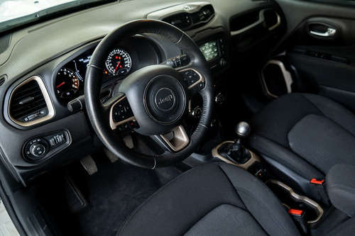 Imagen 9 de 15 de Jeep Renegade 1.8 Sport