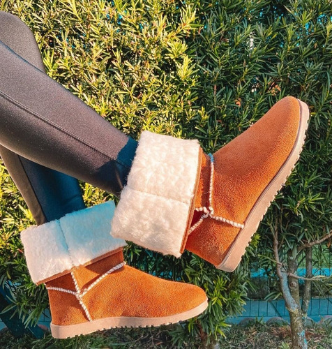 Imagem 6 de 7 de Bota Feminina De Pelo Toda Forrada Em Lã Caramelo Esquimó