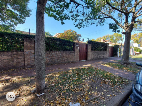 Venta Casa 5 Dormitorios, Jardín, Piscina - Fisherton, Rosario | Venta
