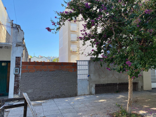 Terreno Lote En Venta En Ramos Mejía, 8.66 X 43.30m La Matanza, G.b.a., Zona Oeste.