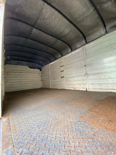Carroceria Puerta Libro. Mide 5,50mts