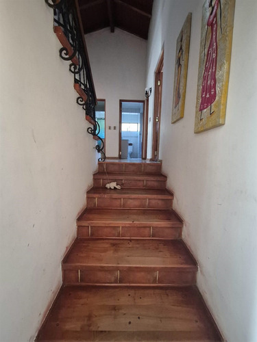Casa En Arriendo De 5 Dorm. Condominio Nogales Machalí