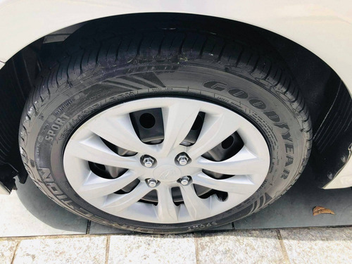 Imagem 14 de 15 de Hyundai Hb20s 1.6 Comfort Plus 16v Flex 4p Automático