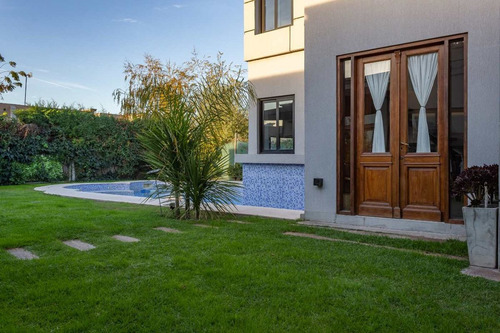 Importante Casa Apta Crédito Barrio Villa Atilia