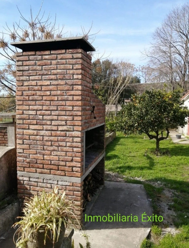 Se Vende Chalet En Nvo Paris. 2.097mts Terreno, 390 M2 Const
