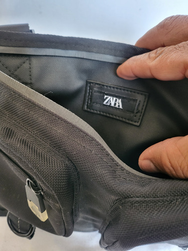 Pechera Tactica Zara Man , 29x 24 Negro Liso (Usado)