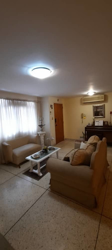 Imagen 4 de 10 de Vendo Casa 212m2 5h/3b/5p La California Sur 3820