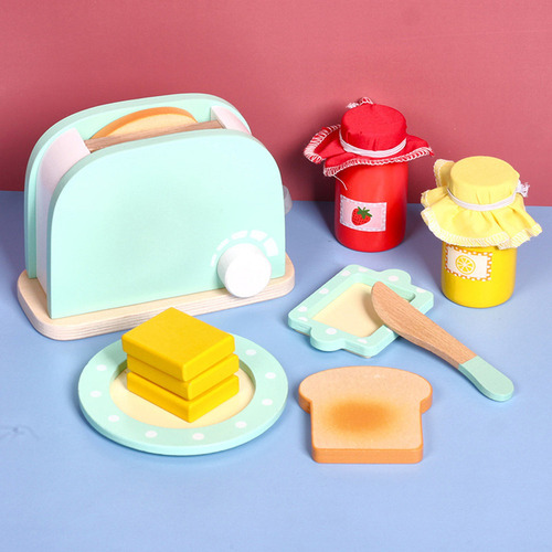 Un Juego De Juguetes De Cocina De Madera For Niños.