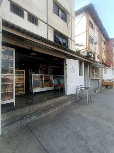 Se Vende Fondo De Comercio Y Local 55m2 - Ciudad Miranda Charallave
