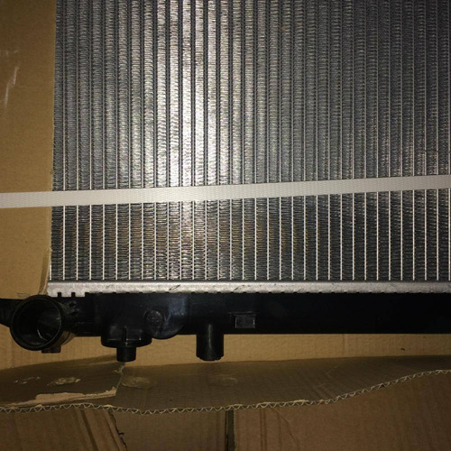 Imagen 4 de 4 de Radiador Mazda B 2200