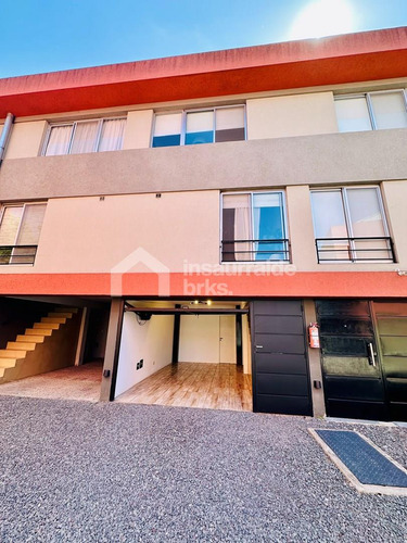 Venta Dúplex En Tigre, 2 Dorm Y Escritorio Más Cochera!