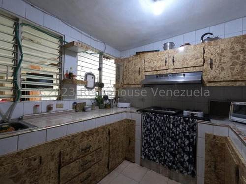 Imagen 14 de 30 de Casa En Venta Urbanización Fundalara. Barquisimeto. Tu Asesor De Confianza Kenlimar Nieto. Contactame *0424 5/2/2/3/7/9/7* Código Flex 23-20591