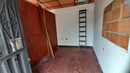 Local En Barrio El Carmen En Alquiler