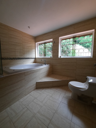 Yannet Inmuebles Vende Casa Calle Cerrada Trigal Norte