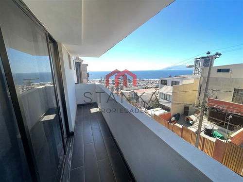 Casa En Venta De 4 Dorm. En Antofagasta