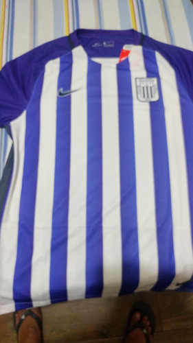 Cambio Camiseta Alianza Lima 2017 Morada