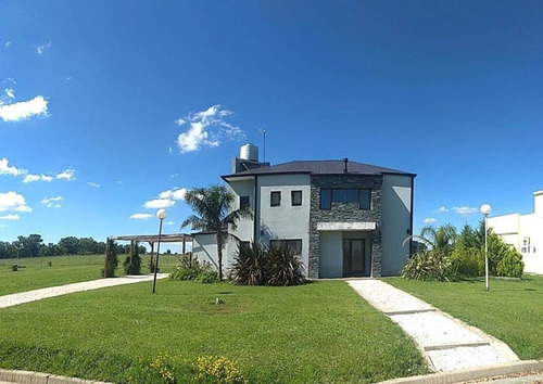 Casa Quinta En Venta. Gualeguaychú, Prados De La Adelina.