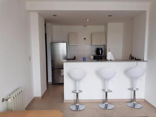 Imagen 10 de 15 de Departamento En Venta De 2 Ambientes En Berazategui Centro