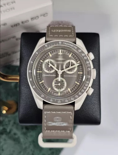 Reloj Watch Moonswatch: Misión En La Tierra Lava