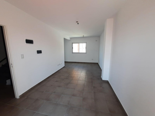 Venta De Departamentos 2 Y 3 Ambientes En Excelente Zona De Wilde.