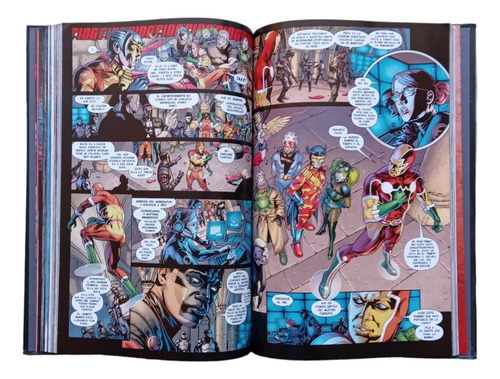 Crisis Final. Morrison. Español. Dc. Custom Editorial Vid.