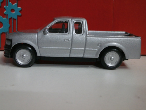 Auto Pick Up F100 Doble Cabina Coleccionable + Sacapuntas