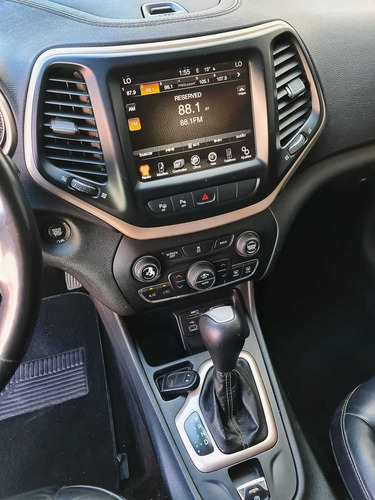 Jeep Cherokee 2.4 Limited Mt 2015
