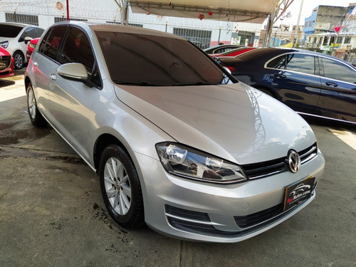 Volkswagen Golf 2015 Trendline Tp 1600cc R15