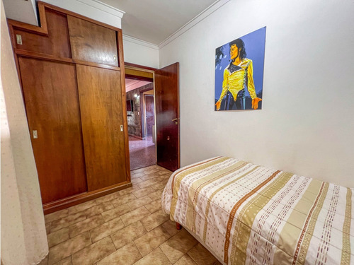 Casa Ph 3 Amb. (p.a) Con Terraza- Av. J. P. Ramos Y San Salvador