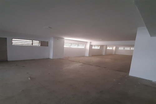 Imagen 6 de 7 de Asein1161 Alquila Amplio Local En La Torre Los Sauces, Valencia Estado Carabobo