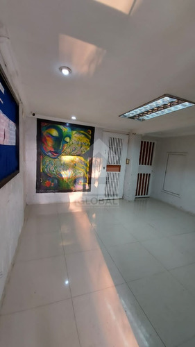 Imagen 9 de 11 de Global Vende Penthouse En Res. Las Quintas - Naguanagua (glph-037)