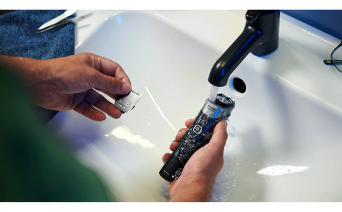 Cortadora de pelo Philips Norelco Multigroom serie 5000, 18 unidades, color negro