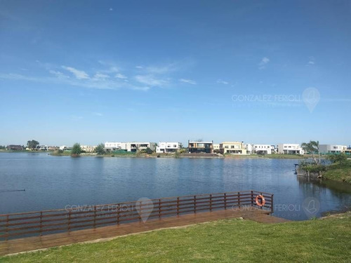 Casa En Venta Ubicado En Country Maschwitz, Zona Norte