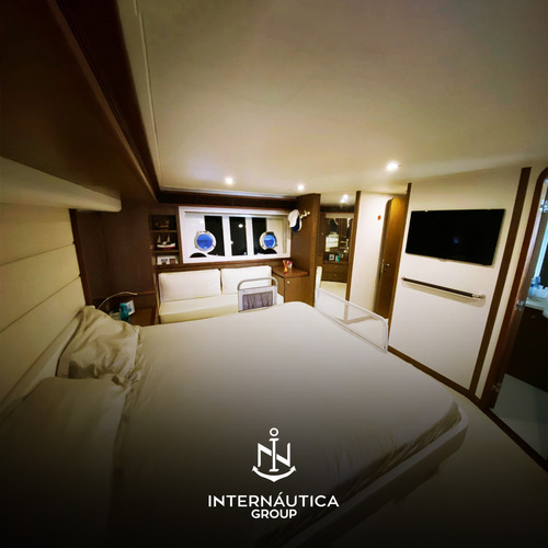 Lancha Ferretti 680 Fly 2014 Intermarine Azimut Schaefer