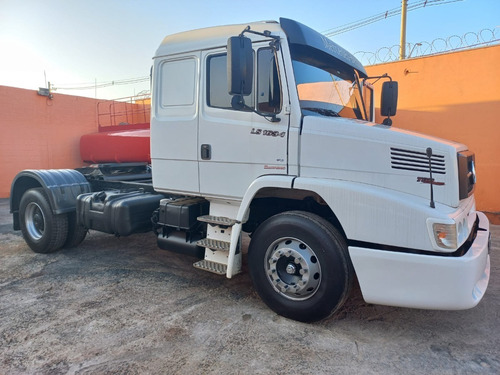 Imagem 7 de 11 de Mercedes Benz 1634 2009 4x2 (filé)