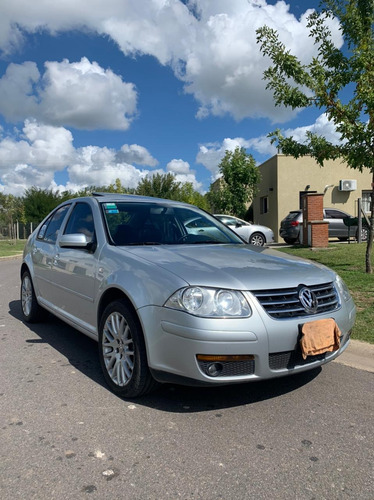 Volkswagen Bora 1.8 Highline T 180cv Cuero 2011
