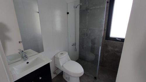 Camino Mirasol - 100% Remodelada - 6 Estacionamientos -