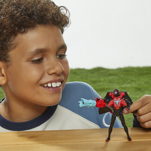 Hasbro Juguete Miles Morales Con Accesorio Marvel Spider-man