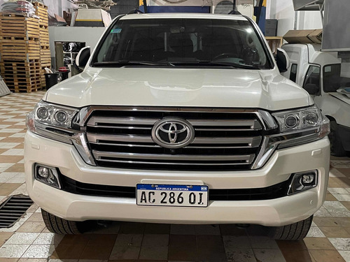 Imagen 10 de 11 de Toyota Land Cruiser 2018 4.5 Td 200