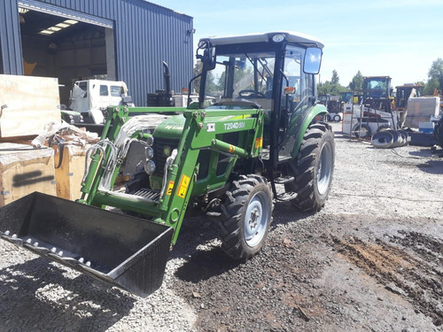 Imagen 1 de 10 de Tractor 4x4 Cabinado Con Pala Incluida Tipo Omar Martin
