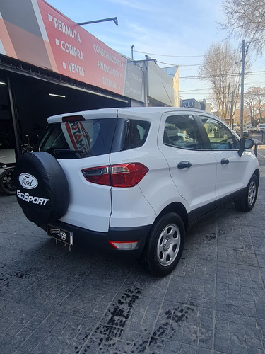Imagen 14 de 17 de Ford Ecosport 2016 1.6 S 110cv 4x2