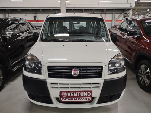 Imagem 3 de 15 de Fiat Doblo 1.8 Essence 7l Flex 20/2021