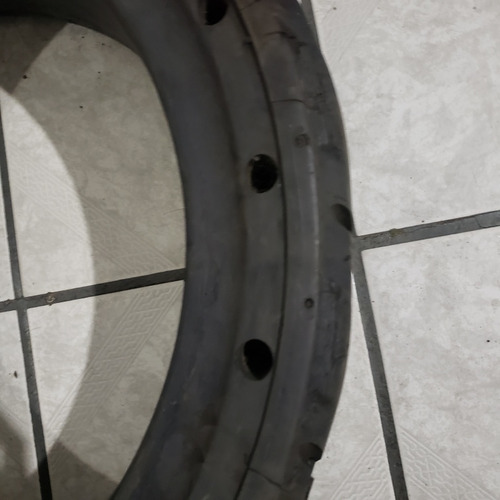 Llanta 31x10-20 Solida Para Minicargador Bobcat (Usado)