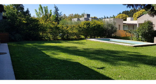 Casa En Venta, Barrio Cerrado Sol Paraná.