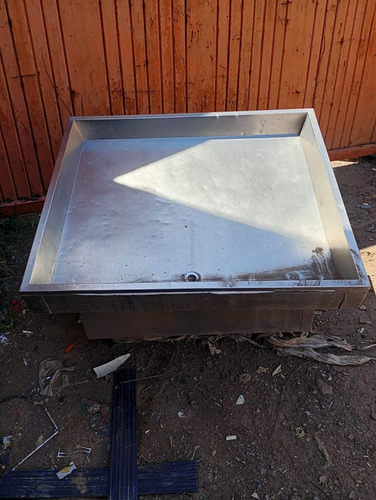 Mesa Acero Inoxidable Exhibidora Con Regulacion De Altura (Usado)