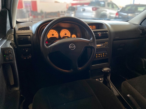 Imagem 5 de 9 de Chevrolet Astra Hatch Advantage 2.0 Automatico