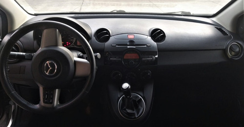 Imagen 3 de 9 de Mazda 2 I Touring Tm 2013